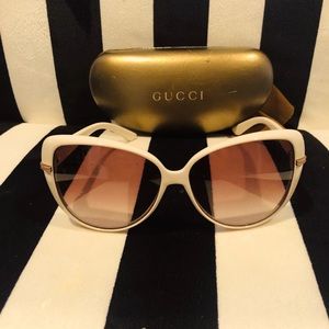 Women’s Gucci Oversized sunglasses